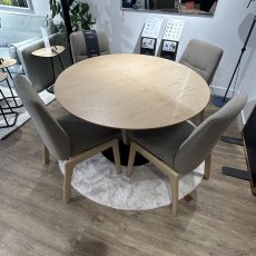 CLEARANCE | Stressless Bordeaux Dining Table & 4 Mint Chairs